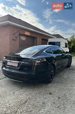 Лифтбек Tesla Model S 2015 в Обухове