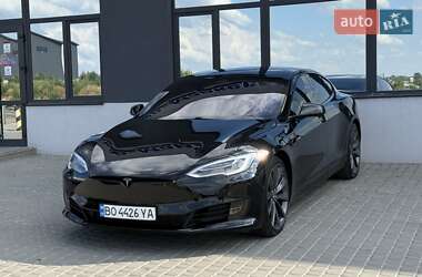 Лифтбек Tesla Model S 2019 в 