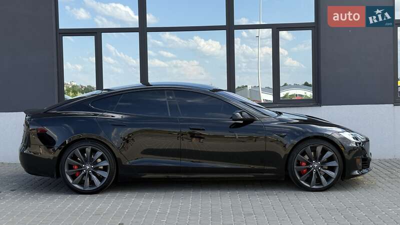 Лифтбек Tesla Model S 2019 в Тернополе