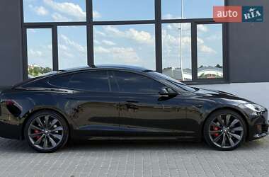 Лифтбек Tesla Model S 2019 в 