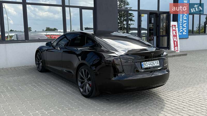 Лифтбек Tesla Model S 2019 в Тернополе