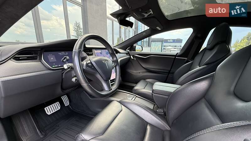 Лифтбек Tesla Model S 2019 в Тернополе