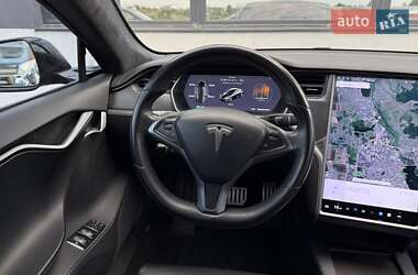 Лифтбек Tesla Model S 2019 в 