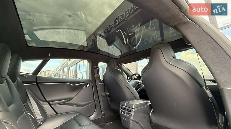 Лифтбек Tesla Model S 2019 в Тернополе