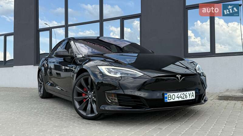 Лифтбек Tesla Model S 2019 в Тернополе