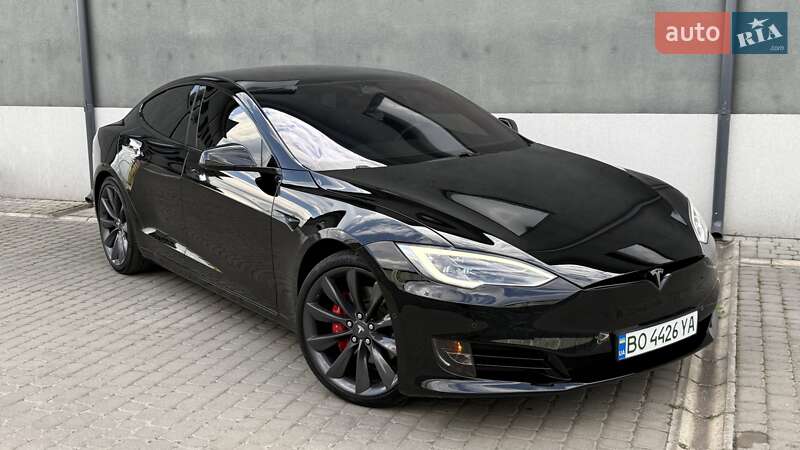 Лифтбек Tesla Model S 2019 в Тернополе