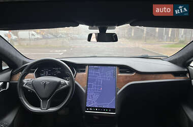 Лифтбек Tesla Model S 2020 в 