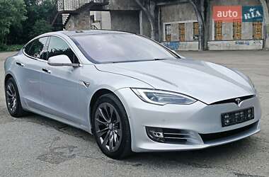 Ліфтбек Tesla Model S 2018 в 