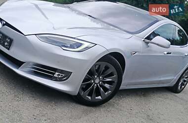 Ліфтбек Tesla Model S 2018 в 