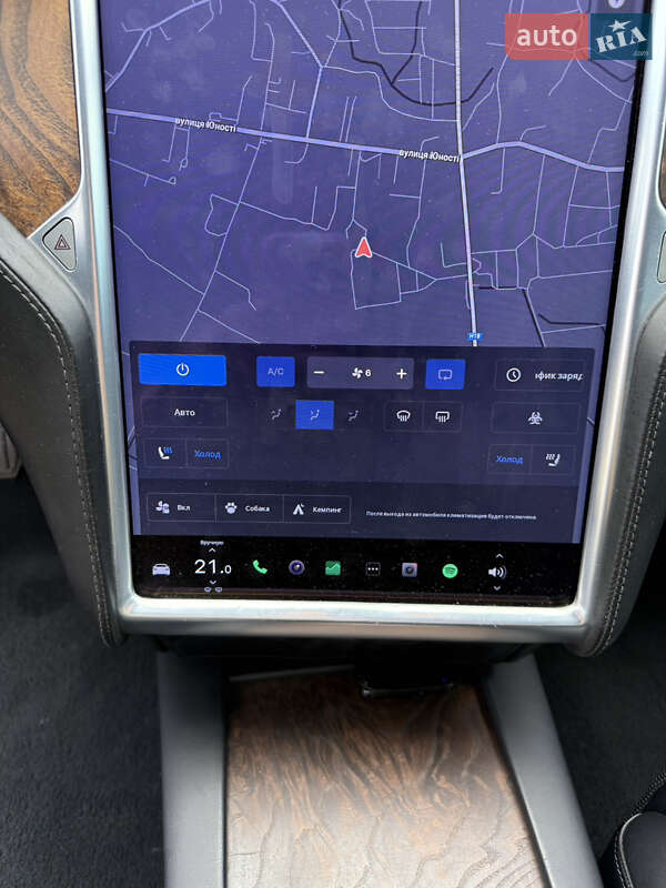 Лифтбек Tesla Model S 2018 в Ивано-Франковске