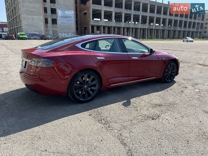 Лифтбек Tesla Model S 2017 в Тернополе