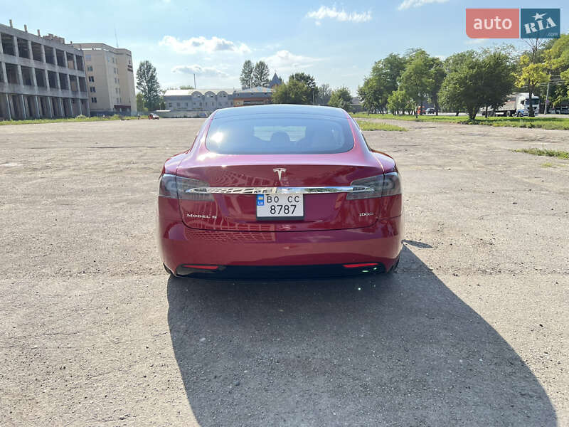 Лифтбек Tesla Model S 2017 в Тернополе