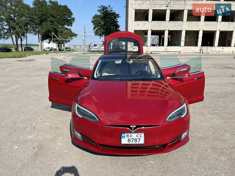 Лифтбек Tesla Model S 2017 в Тернополе