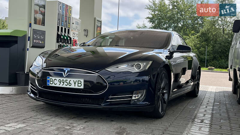 Лифтбек Tesla Model S 2014 в Дрогобыче