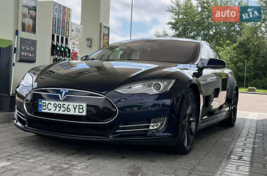 Лифтбек Tesla Model S 2014 в 