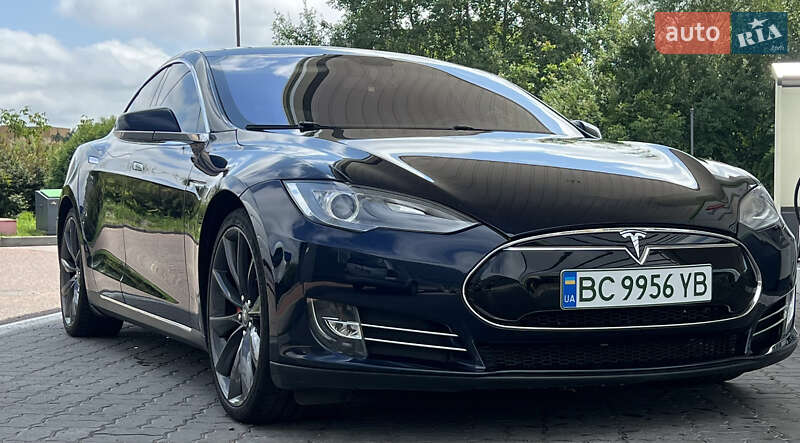 Лифтбек Tesla Model S 2014 в Дрогобыче