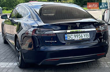 Лифтбек Tesla Model S 2014 в 