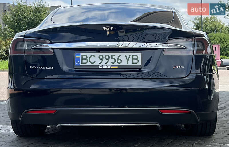 Лифтбек Tesla Model S 2014 в Дрогобыче