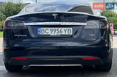 Лифтбек Tesla Model S 2014 в 