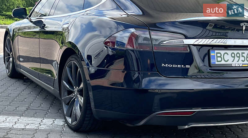 Лифтбек Tesla Model S 2014 в Дрогобыче