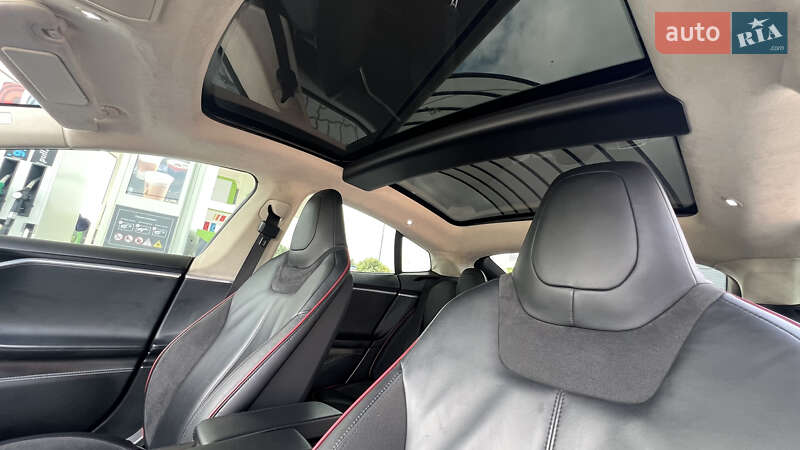 Лифтбек Tesla Model S 2014 в Дрогобыче