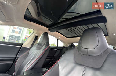 Лифтбек Tesla Model S 2014 в 