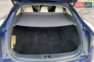 Лифтбек Tesla Model S 2016 в 