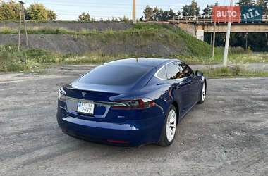 Лифтбек Tesla Model S 2016 в 