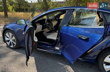 Лифтбек Tesla Model S 2020 в 