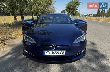 Лифтбек Tesla Model S 2020 в Белгороде-Днестровском