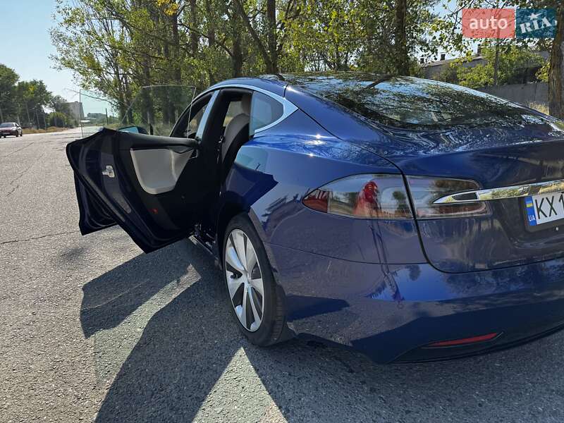 Лифтбек Tesla Model S 2020 в Белгороде-Днестровском