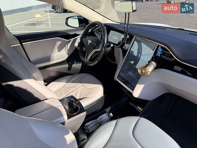 Лифтбек Tesla Model S 2015 в Одессе