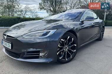 Лифтбек Tesla Model S 2016 в Каменском