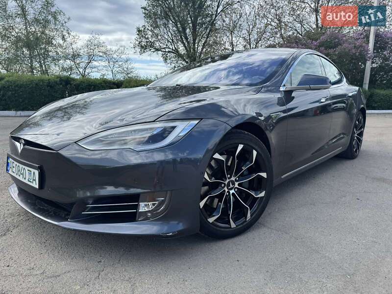 Ліфтбек Tesla Model S 2016 в Кам'янському фото 2 Ліфтбек Tesla Model S 2016 в Кам'янському