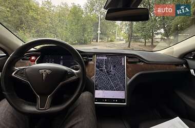 Лифтбек Tesla Model S 2016 в 