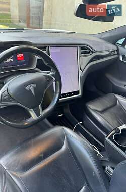 Лифтбек Tesla Model S 2014 в 