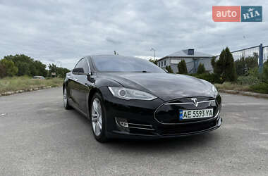Лифтбек Tesla Model S 2013 в 