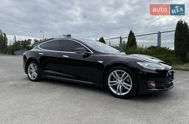 Лифтбек Tesla Model S 2013 в 