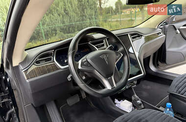 Лифтбек Tesla Model S 2013 в 