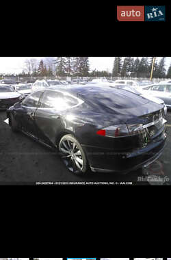 Лифтбек Tesla Model S 2013 в 