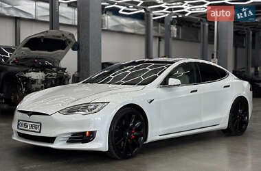 Лифтбек Tesla Model S 2020 в 