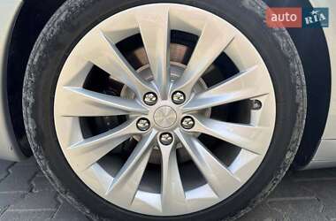 Лифтбек Tesla Model S 2018 в 