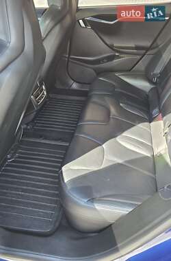 Лифтбек Tesla Model S 2016 в 