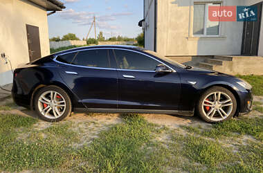 Лифтбек Tesla Model S 2013 в 