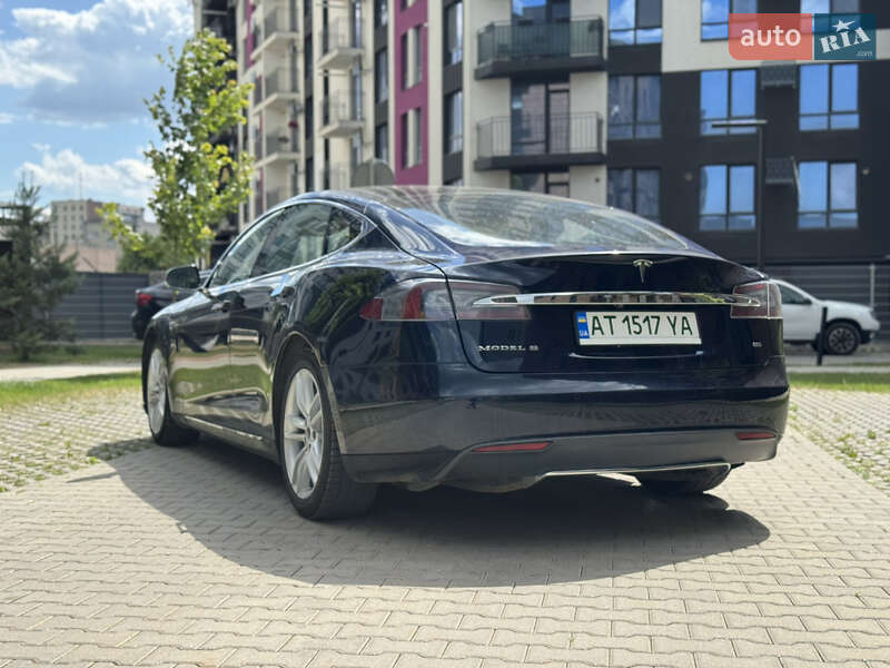 Лифтбек Tesla Model S 2014 в Ивано-Франковске