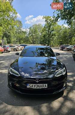 Лифтбек Tesla Model S 2017 в 