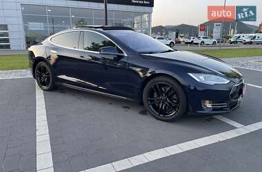 Лифтбек Tesla Model S 2013 в 