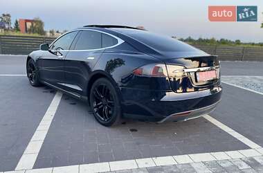 Лифтбек Tesla Model S 2013 в 