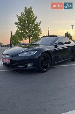 Лифтбек Tesla Model S 2013 в 