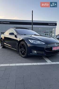 Лифтбек Tesla Model S 2013 в 